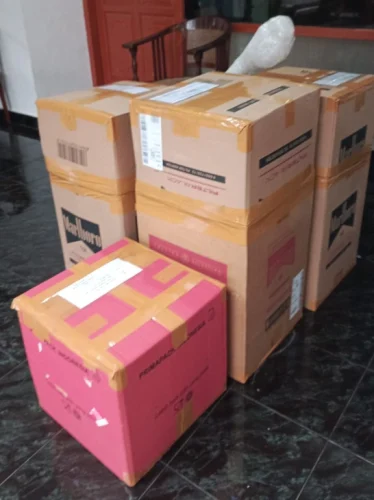 Packing dan pengiriman pesanan Drumband Juara